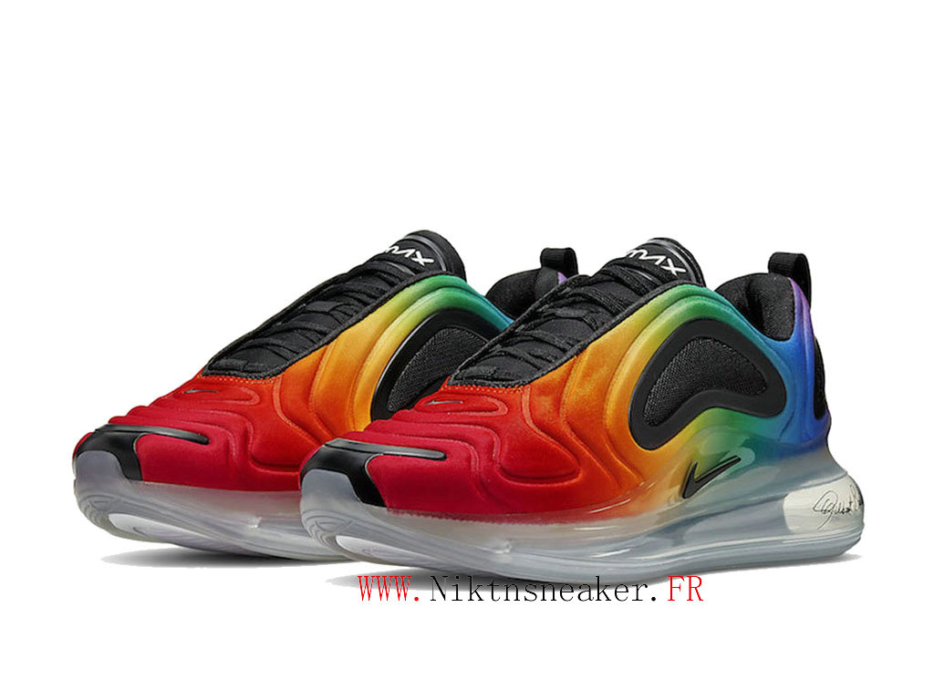 air max 720 noir et blanc